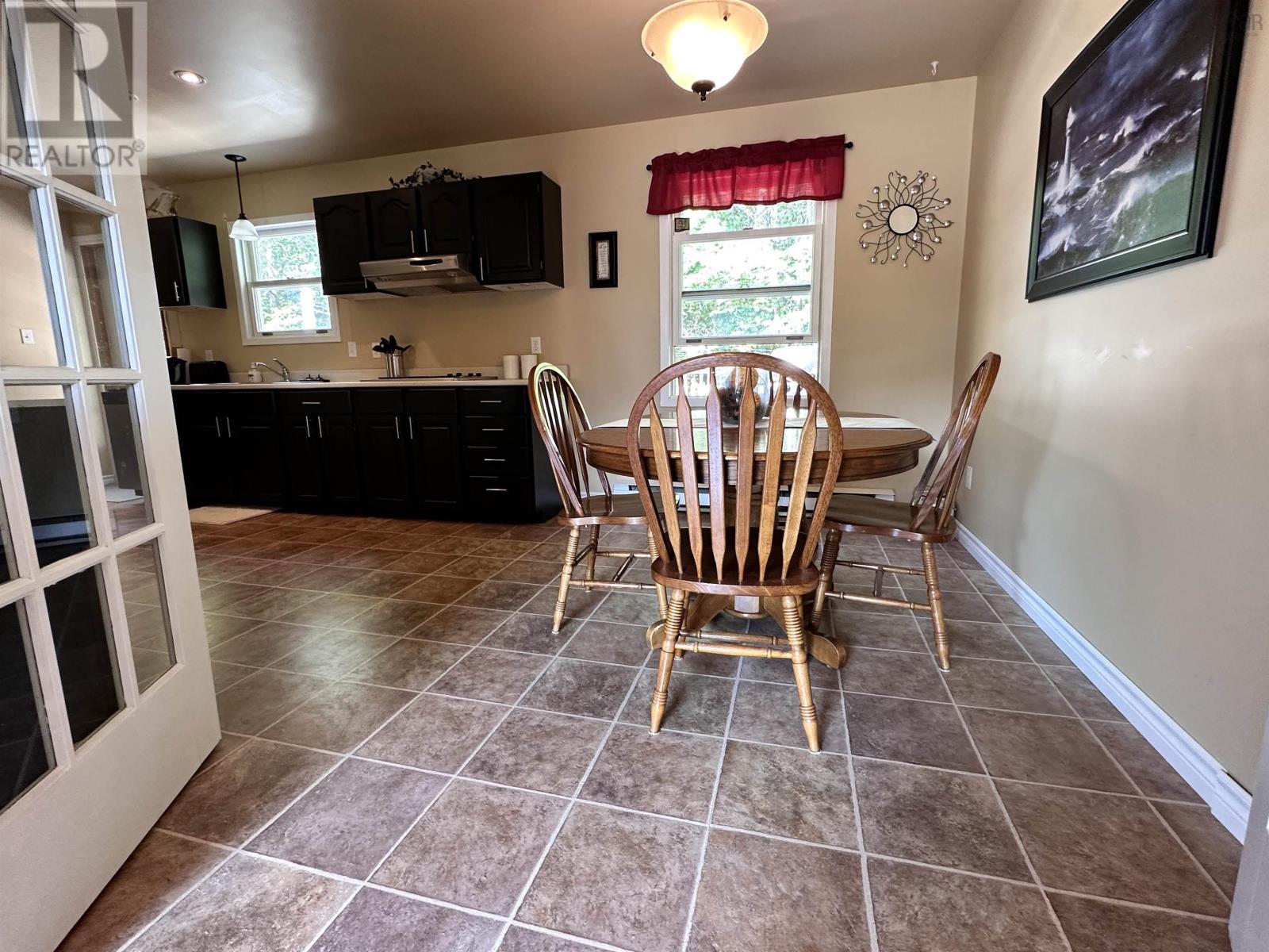 Property 9 of 25 of 41 JAMES Street