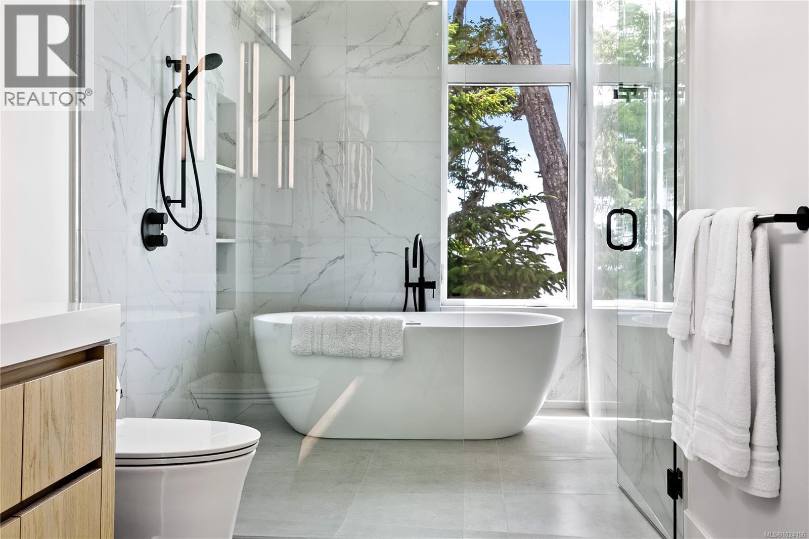 7510 Ocean Park Pl, Sooke