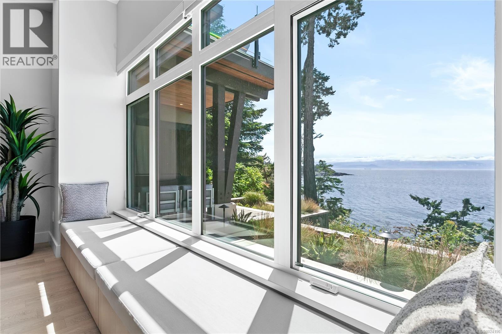 7510 Ocean Park Pl, Sooke