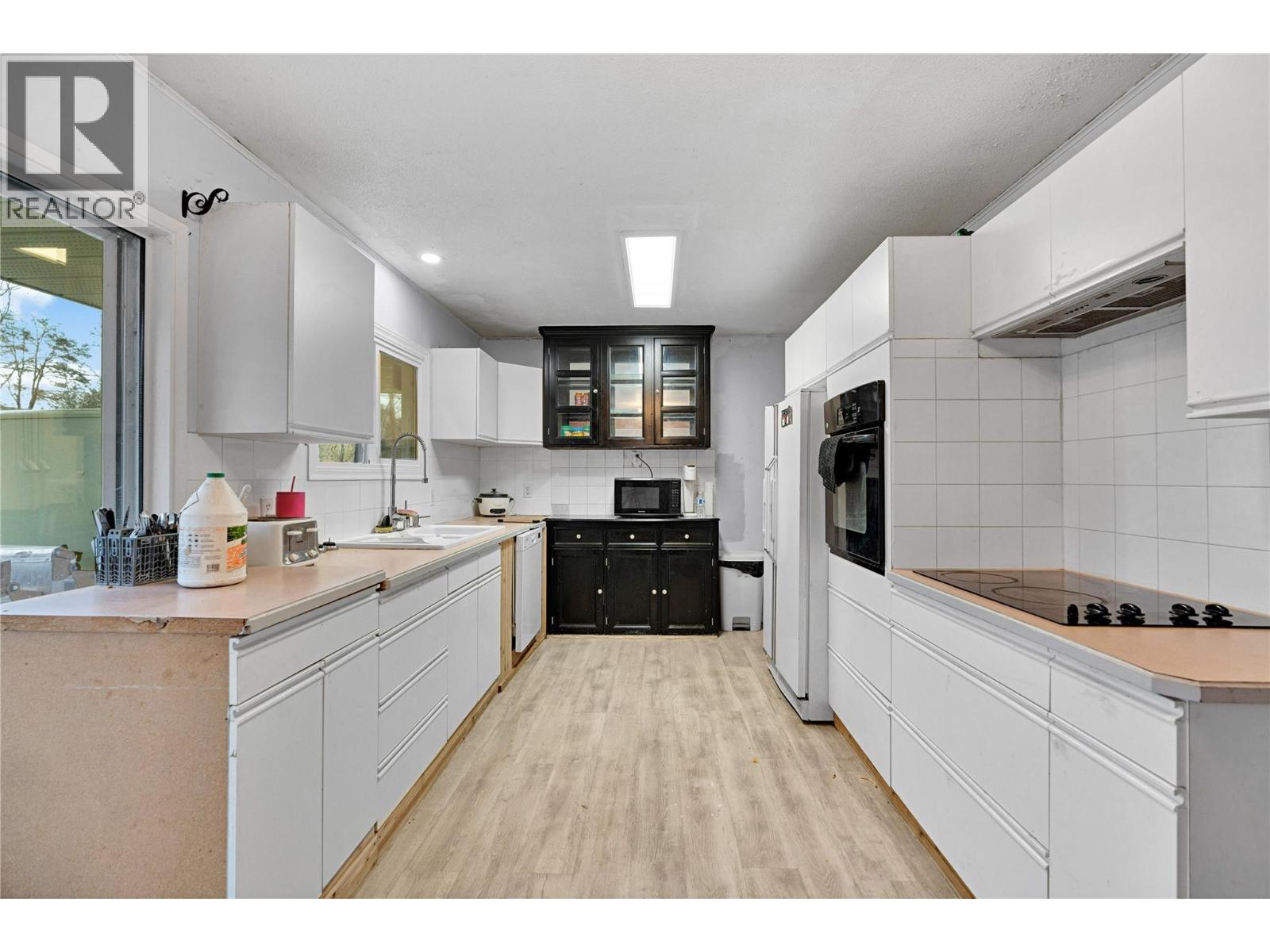 4010 Dodds Road, Armstrong