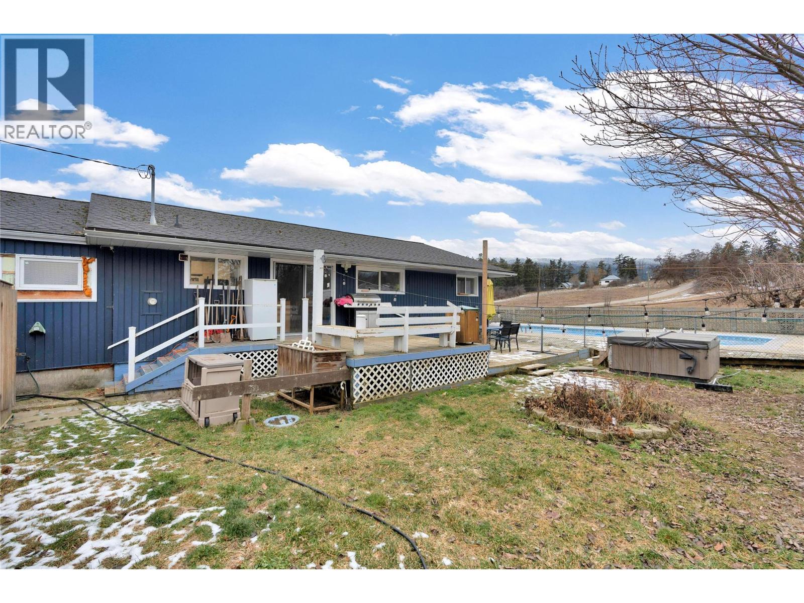 4010 Dodds Road, Armstrong