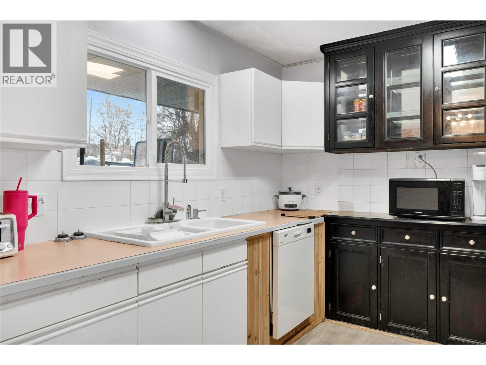 4010 Dodds Road, Armstrong