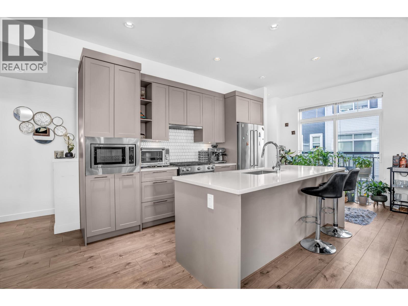 135 1220 ROCKLIN - Photo 3 of 27, Coquitlam, British Columbia