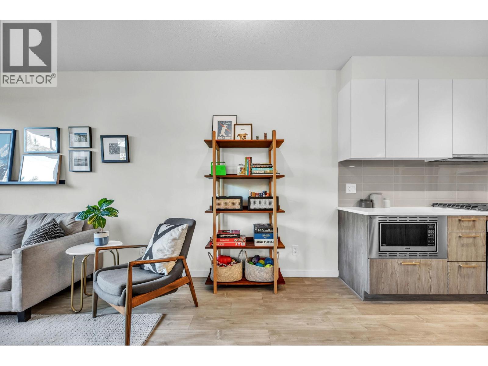 108 615 E 3RD STREET, North Vancouver