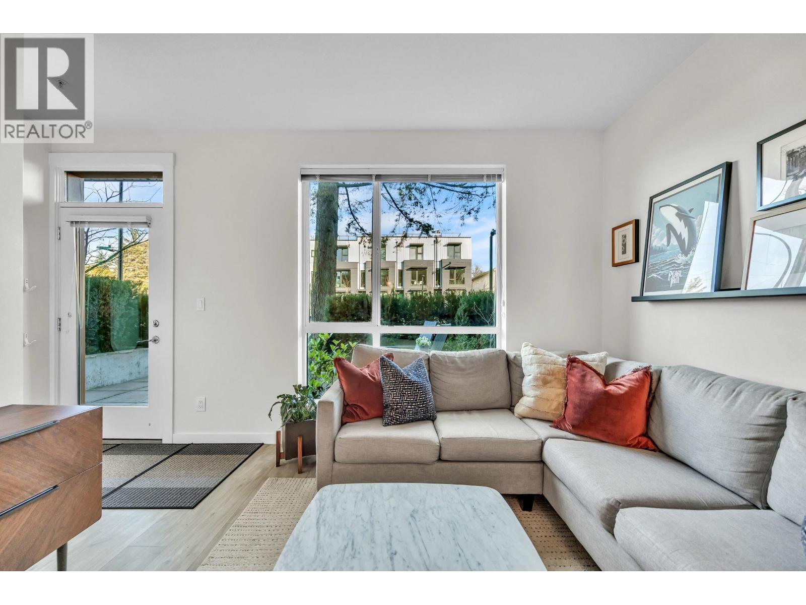 108 615 E 3RD STREET, North Vancouver