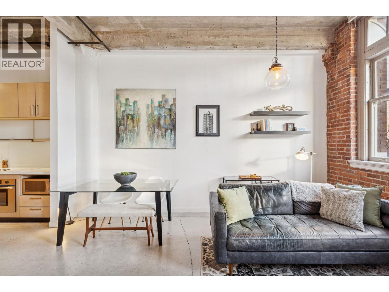 206 546 BEATTY Street - photo 2