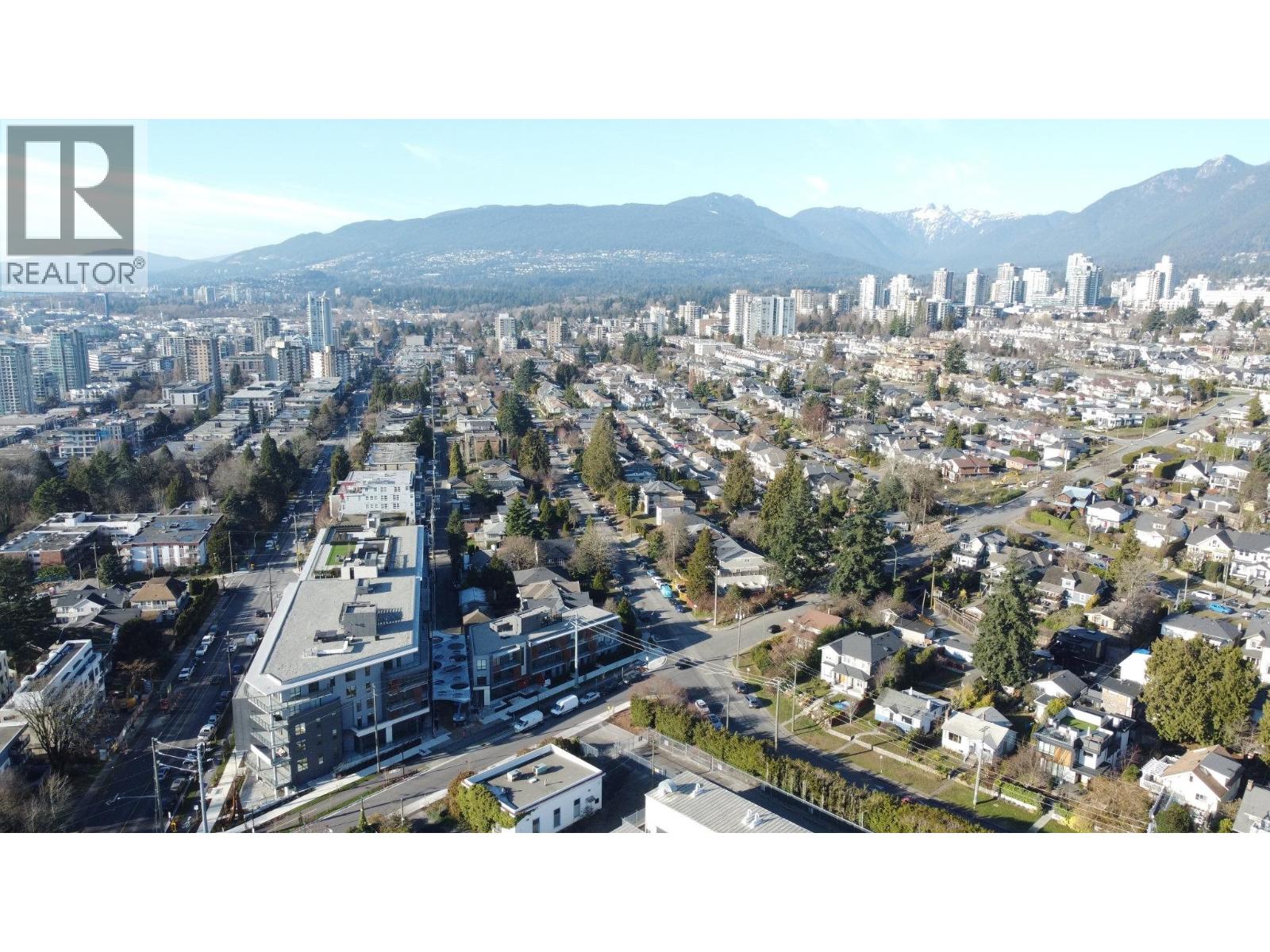 155 422 E 3RD STREET, North Vancouver