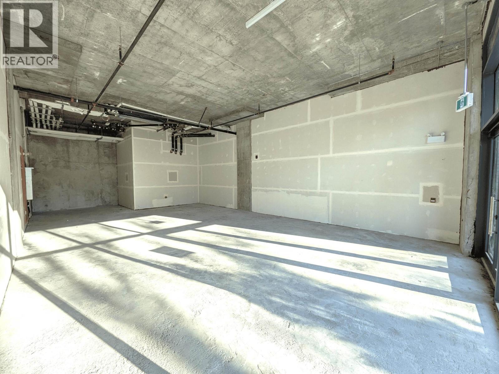 155 422 E 3RD STREET, North Vancouver