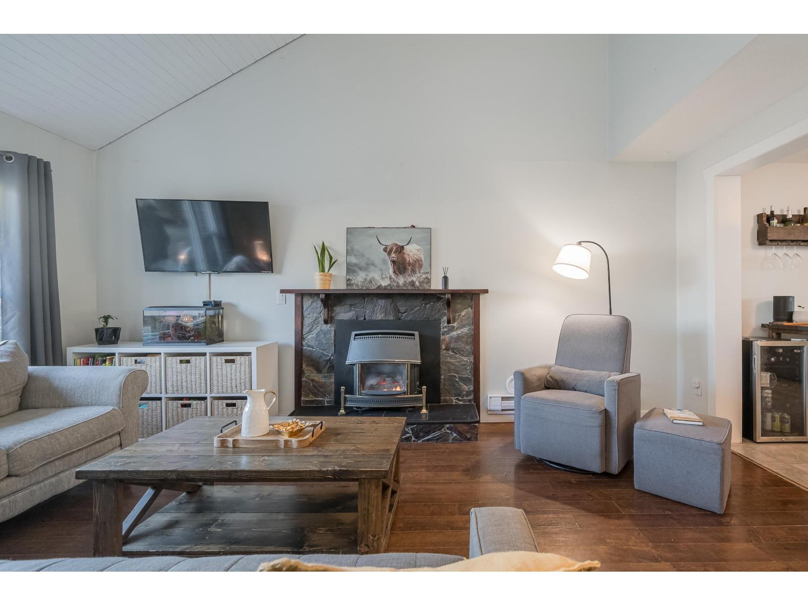 2118 WINSTON COURT, Langley