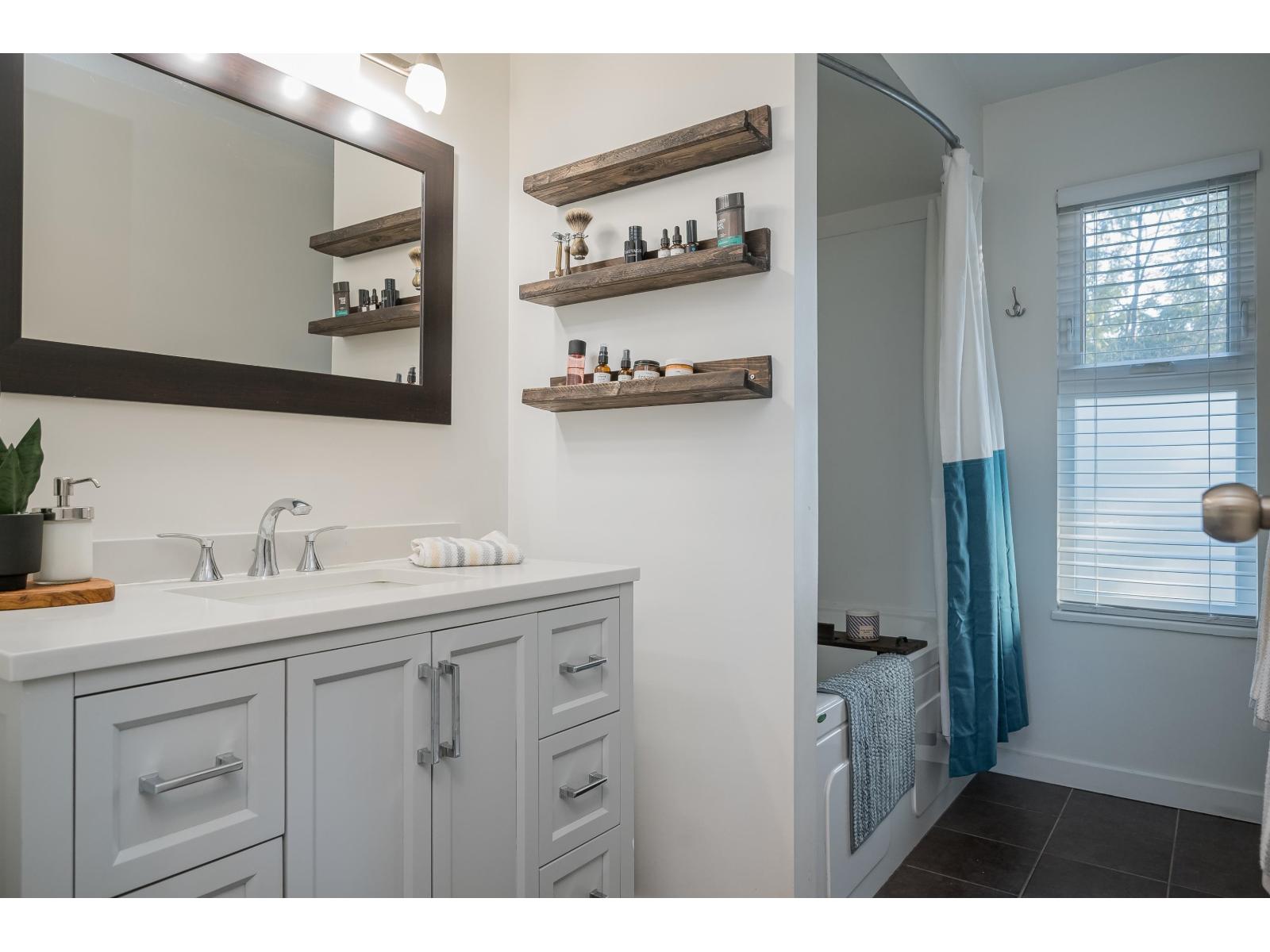 2118 WINSTON COURT, Langley