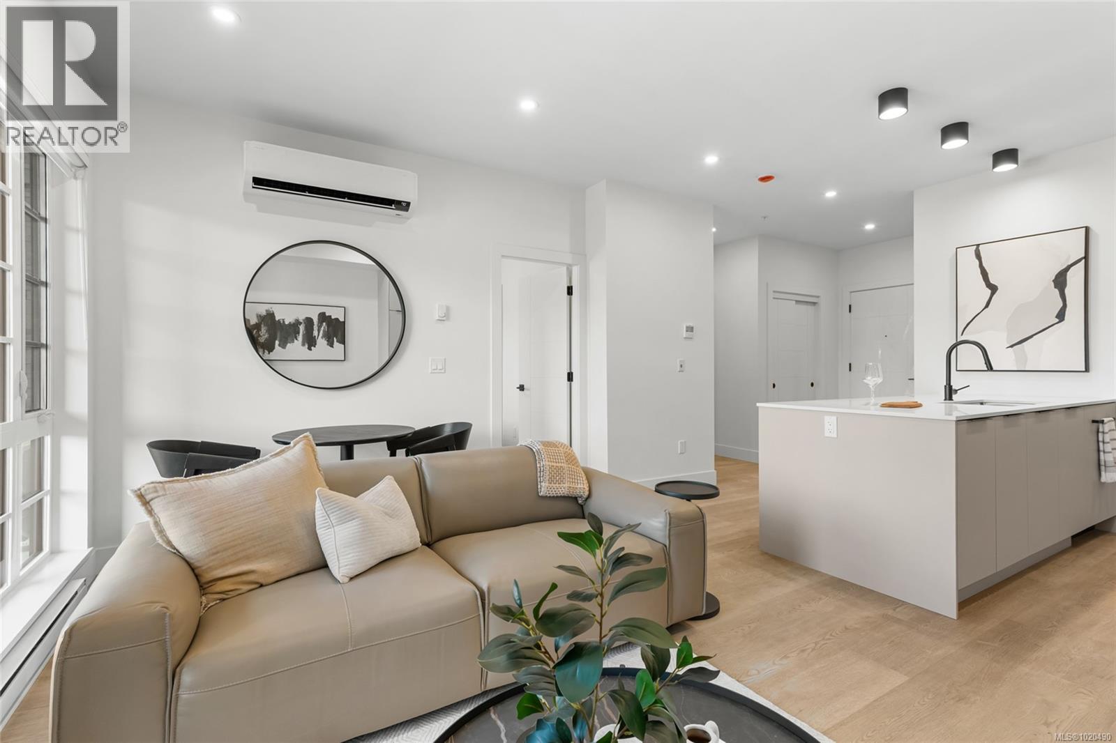 413 2341 Bear Mountain Parkway, Langford