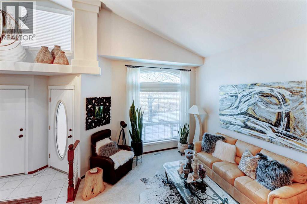 Single Family House Bungalow for Sale in  Sierra Morena Boulevard SW Signal Hill Calgary 