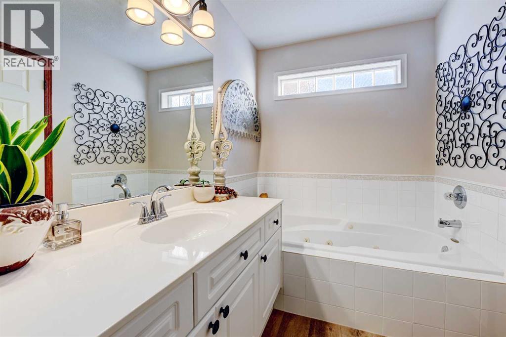 Single Family House Bungalow for Sale in  Sierra Morena Boulevard SW Signal Hill Calgary 