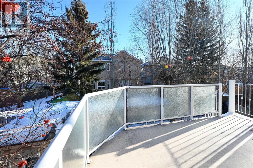 Single Family House Bungalow for Sale in  Sierra Morena Boulevard SW Signal Hill Calgary 