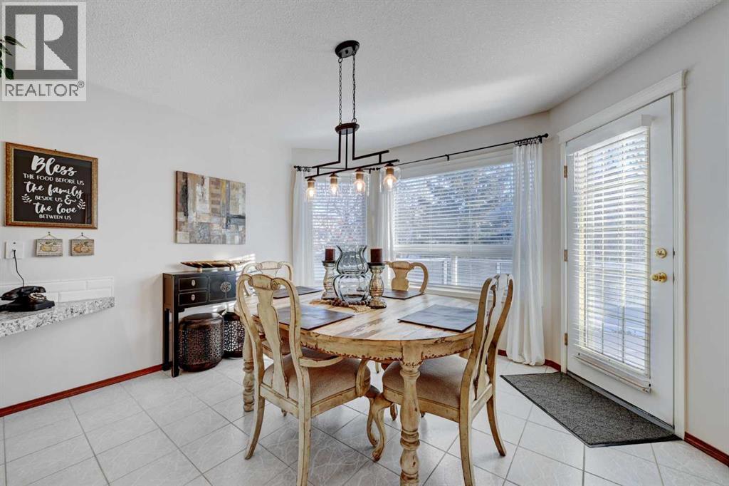 Single Family House Bungalow for Sale in  Sierra Morena Boulevard SW Signal Hill Calgary 