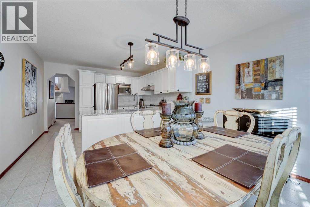 Single Family House Bungalow for Sale in  Sierra Morena Boulevard SW Signal Hill Calgary 