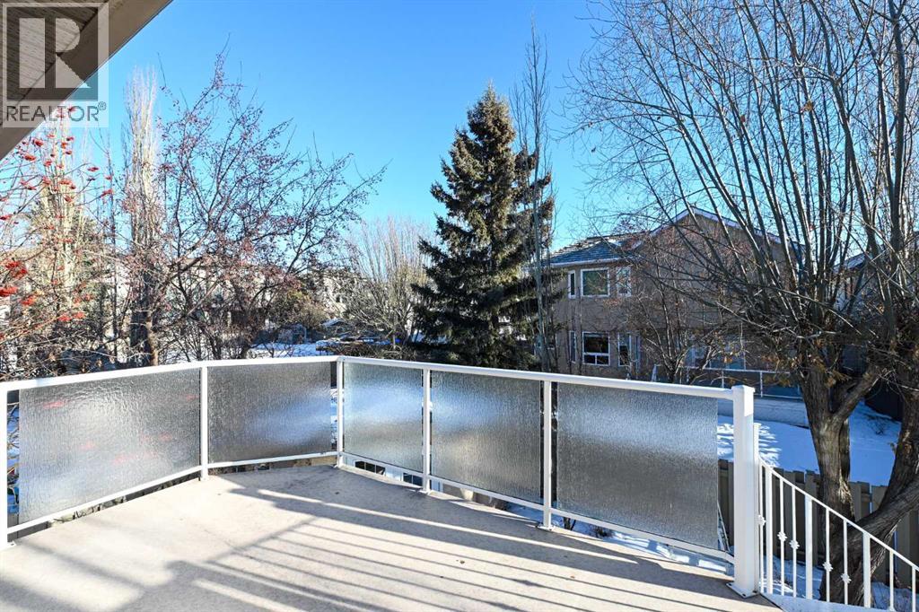 Single Family House Bungalow for Sale in  Sierra Morena Boulevard SW Signal Hill Calgary 