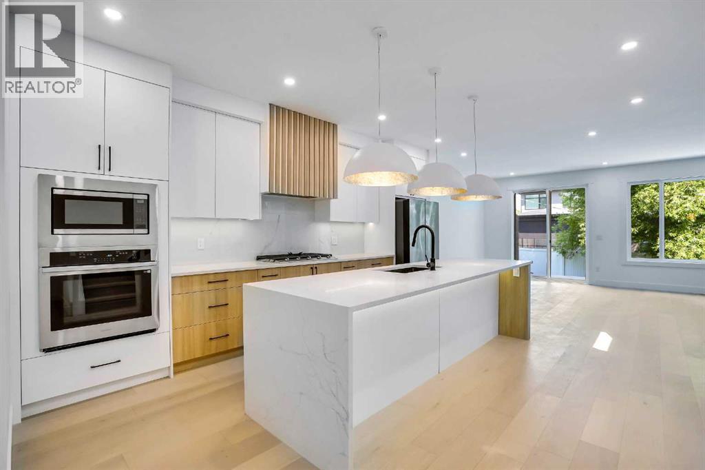 Single Family House for Sale in   Avenue Winston Heights/Mountview Calgary 