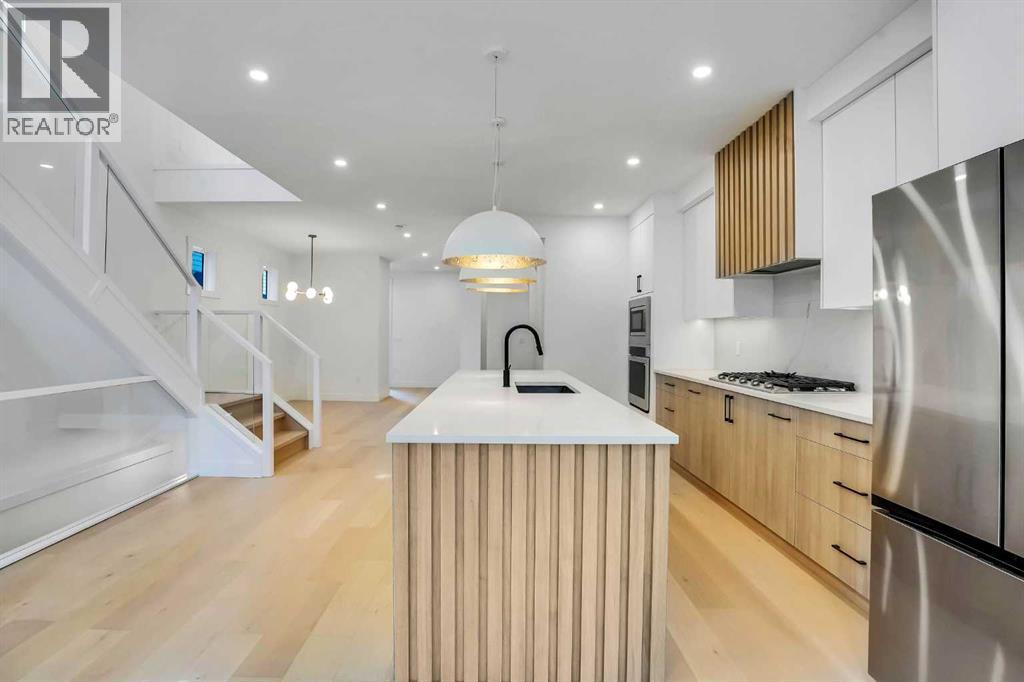 Single Family House for Sale in   Avenue Winston Heights/Mountview Calgary 