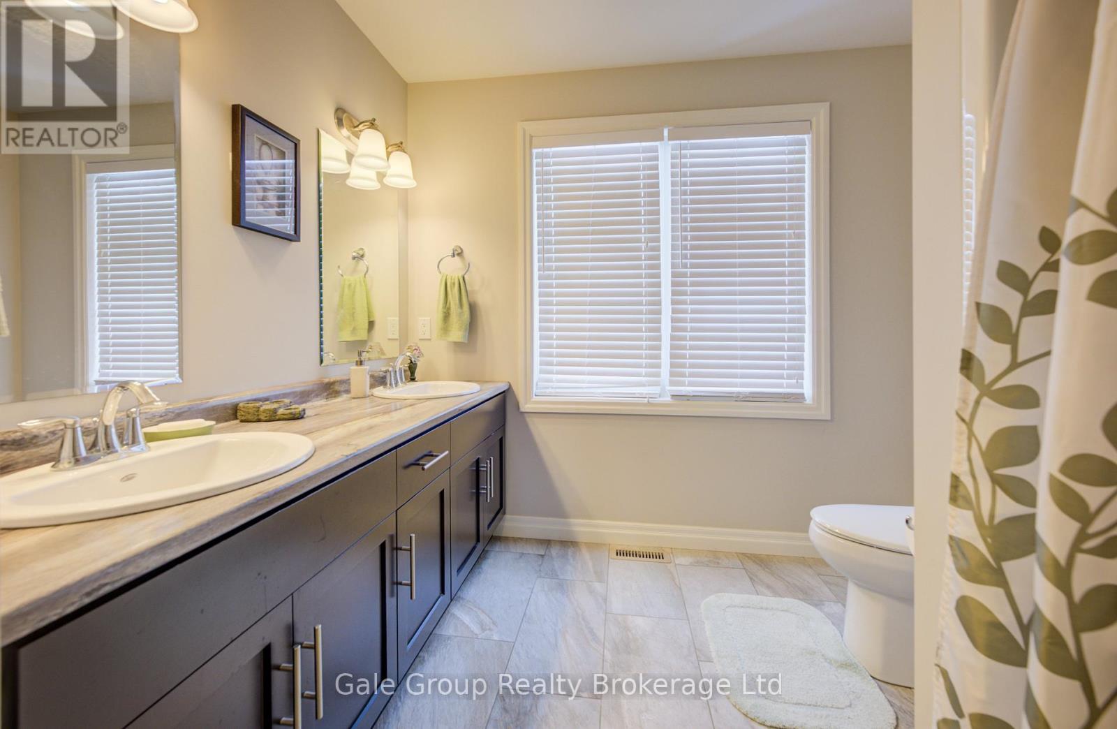 117 JUNO CRESCENT — photo 31