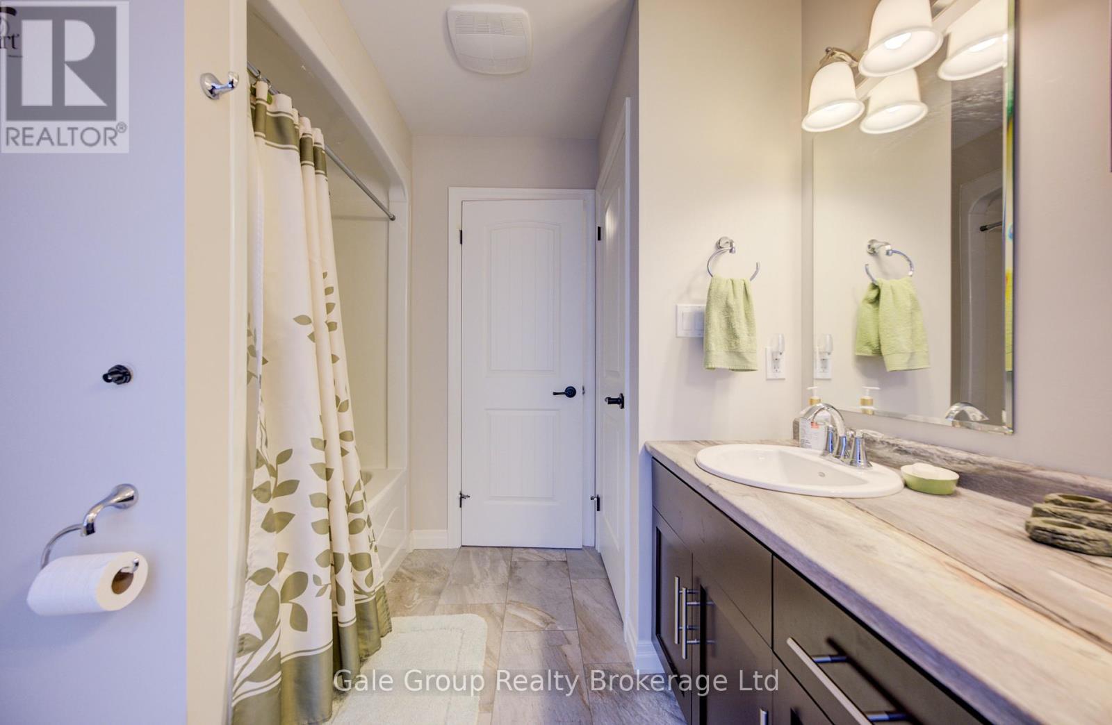117 JUNO CRESCENT — photo 32