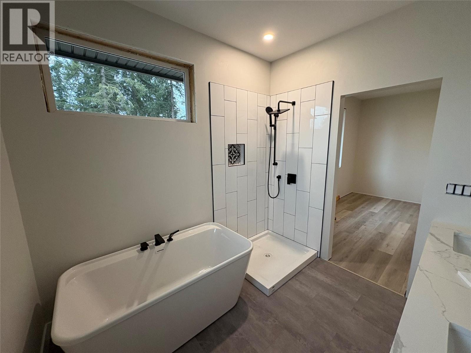  2520 Golf View Crescent, Blind Bay