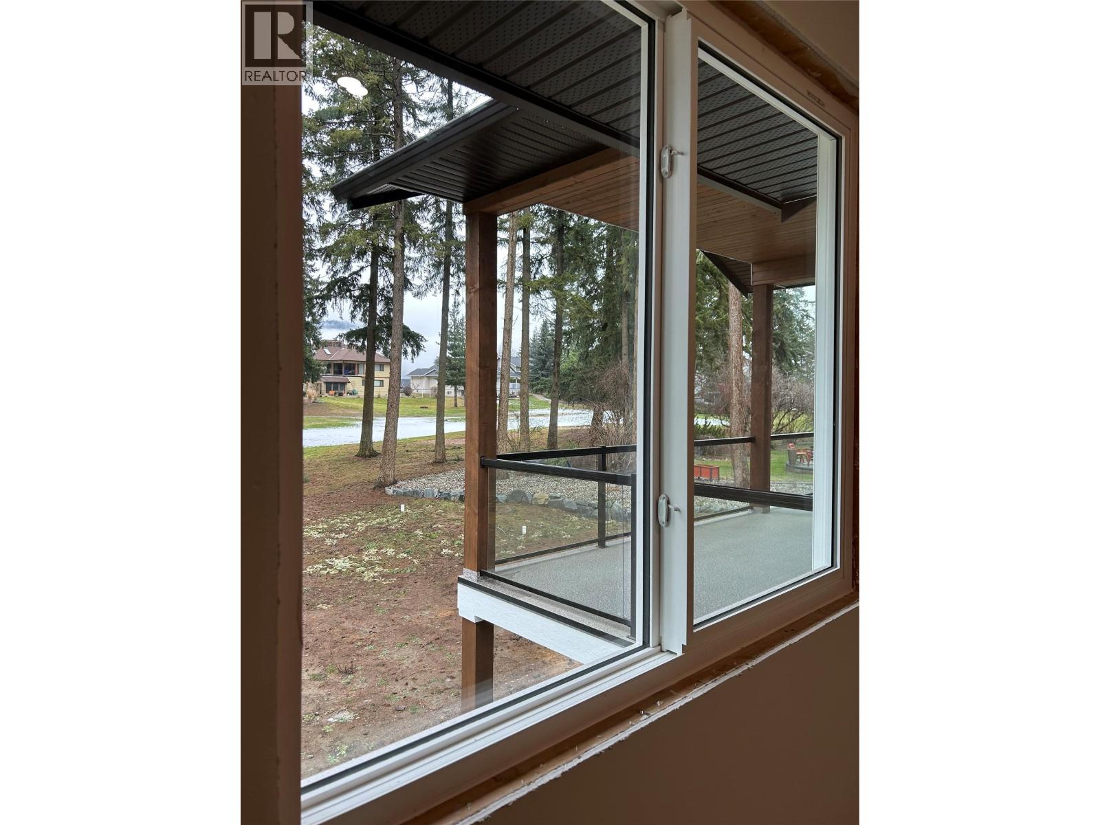  2520 Golf View Crescent, Blind Bay