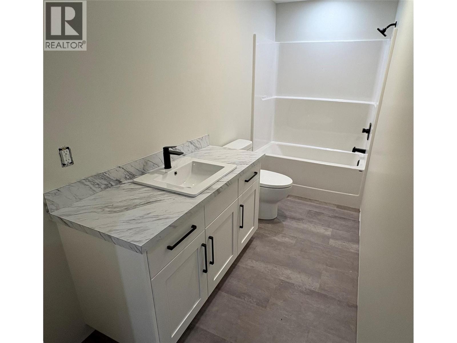  2520 Golf View Crescent, Blind Bay