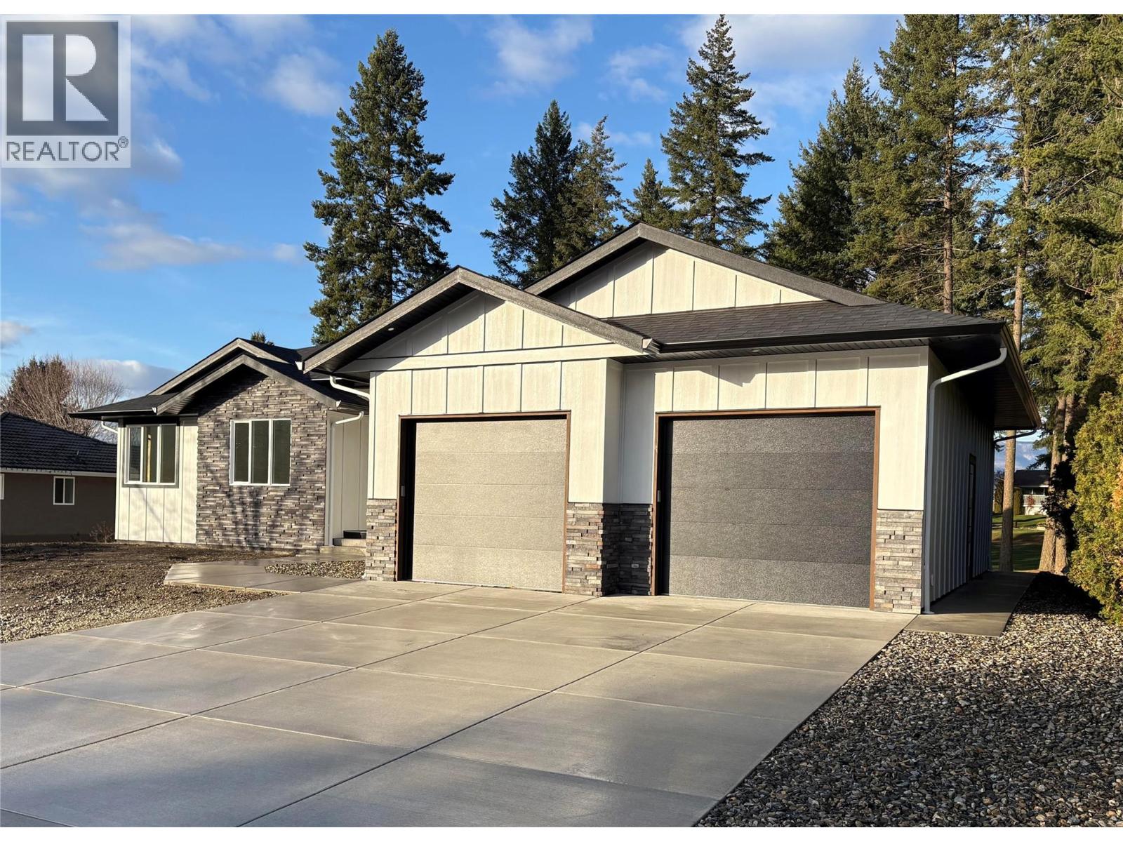 2520 Golf View Crescent, Blind Bay
