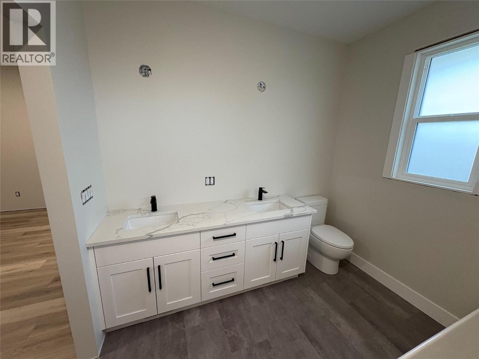  2520 Golf View Crescent, Blind Bay