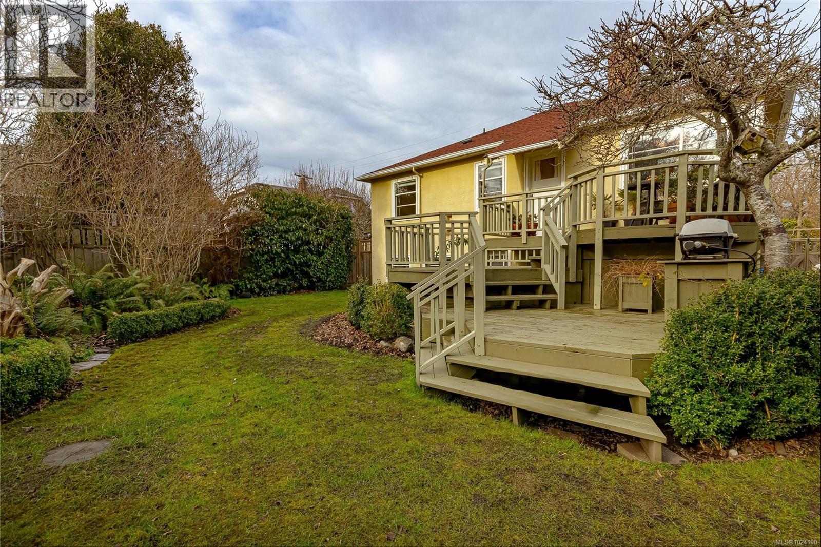 2169 McNeill Ave, Oak Bay