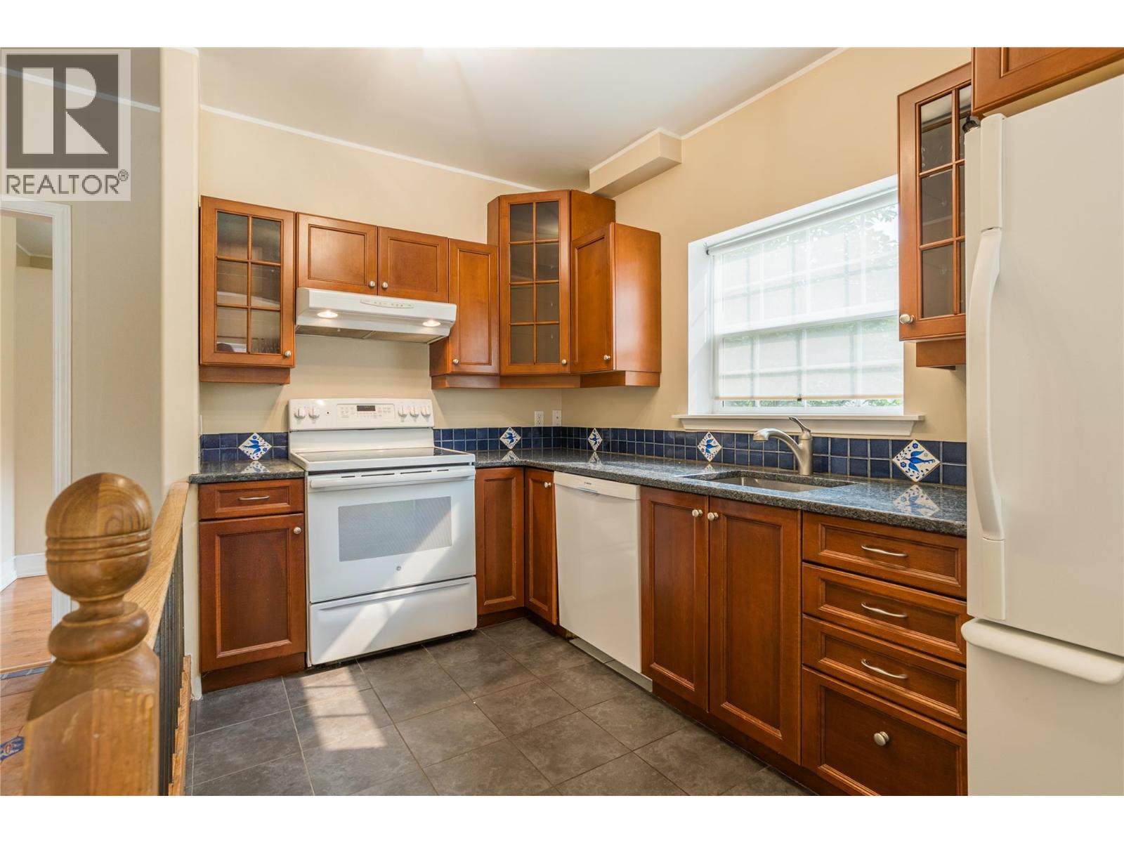  7704 97A Highway, Mara