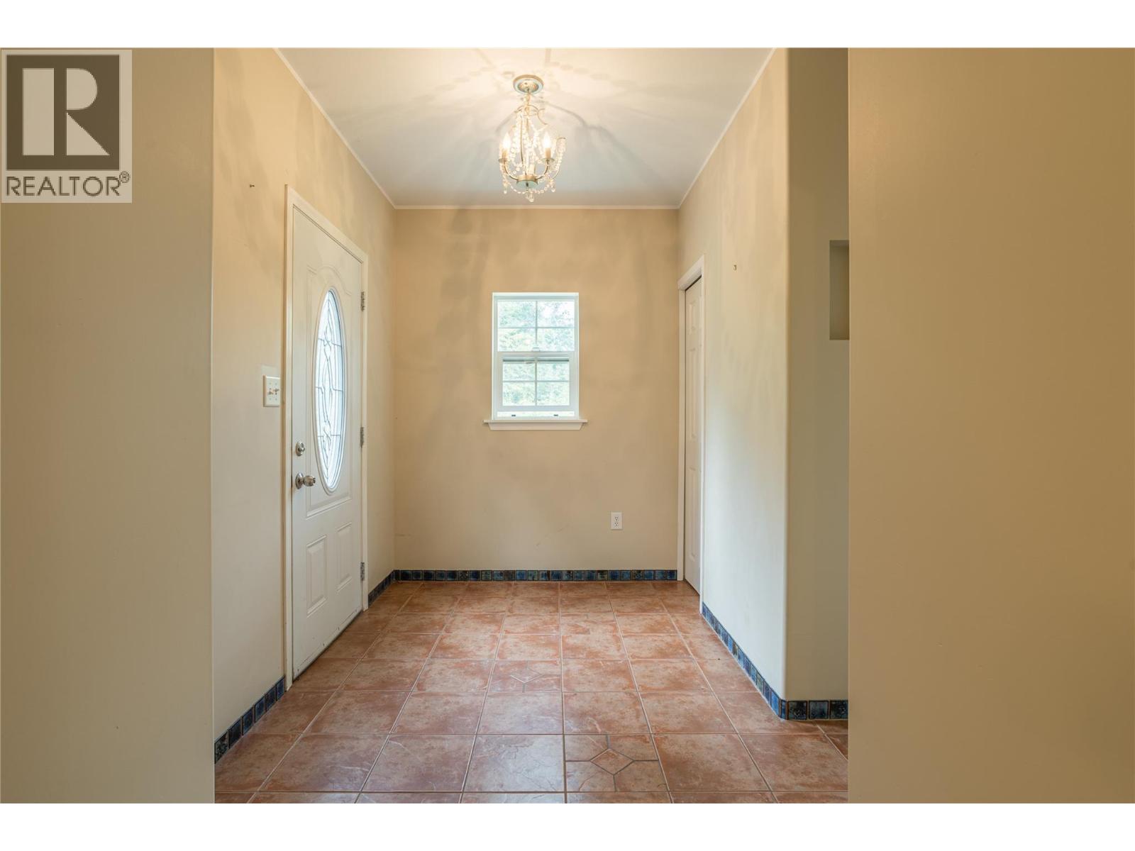  7704 97A Highway, Mara