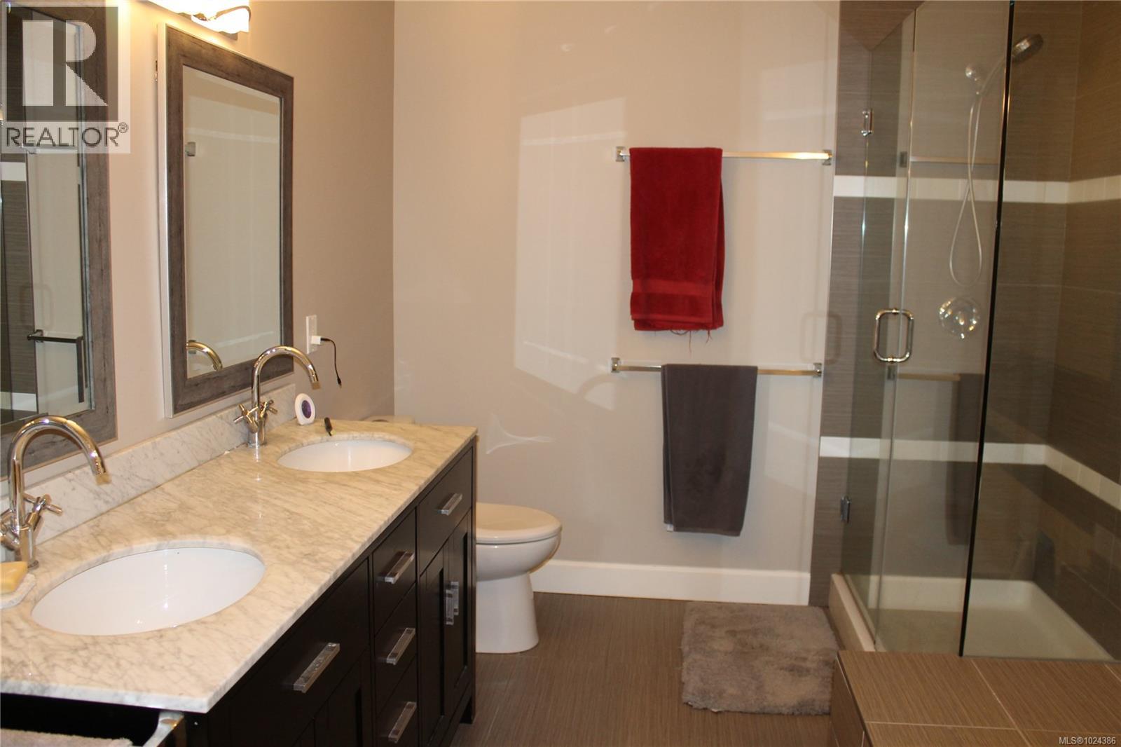 1540 Nimpkish Pl, Duncan