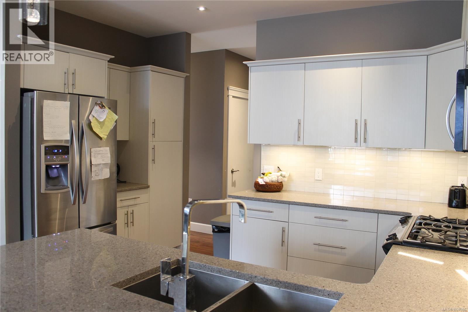 1540 Nimpkish Pl, Duncan