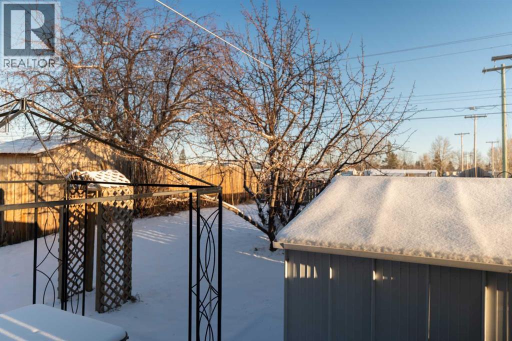 Single Family House for Sale in  Penedo Way SE Penbrooke Meadows Calgary 