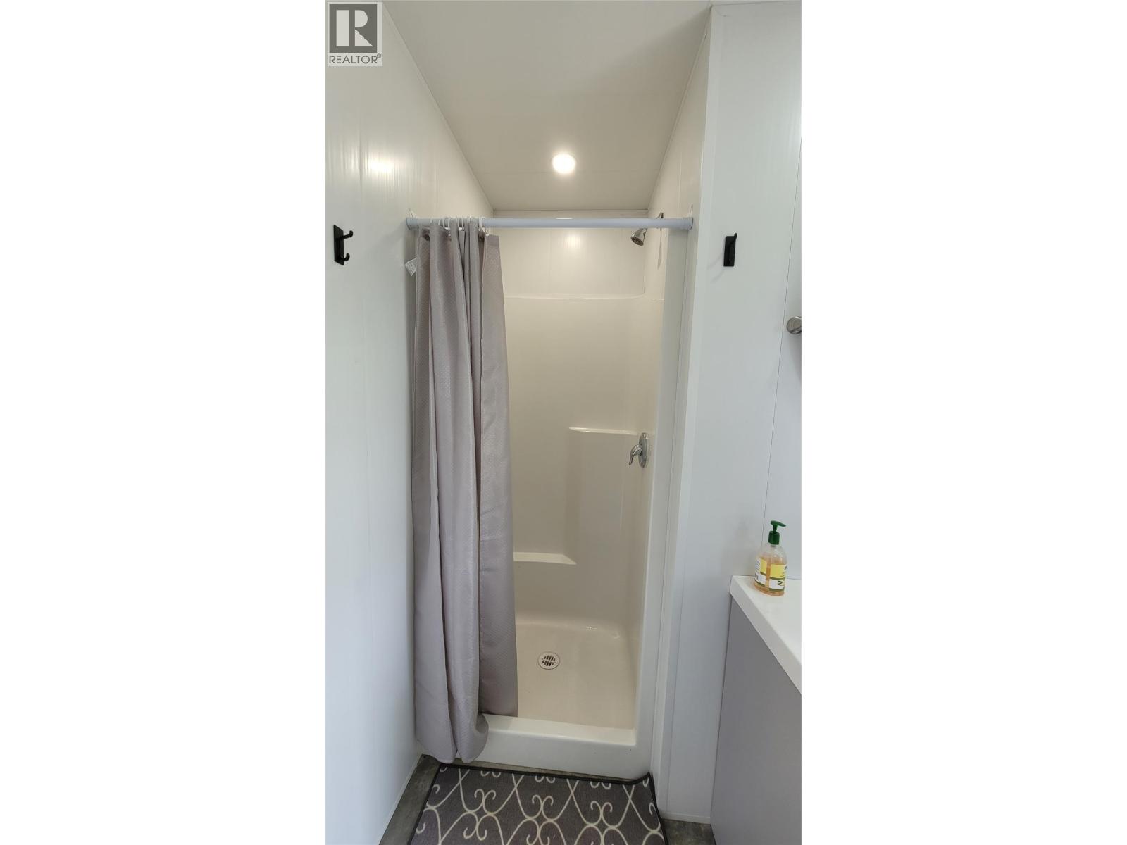  7704 97A Highway, Mara