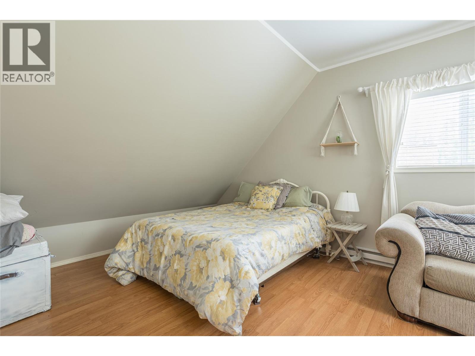  7704 97A Highway, Mara