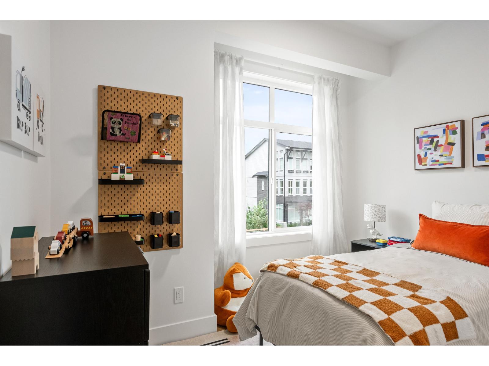 19767 75B AVENUE, Langley