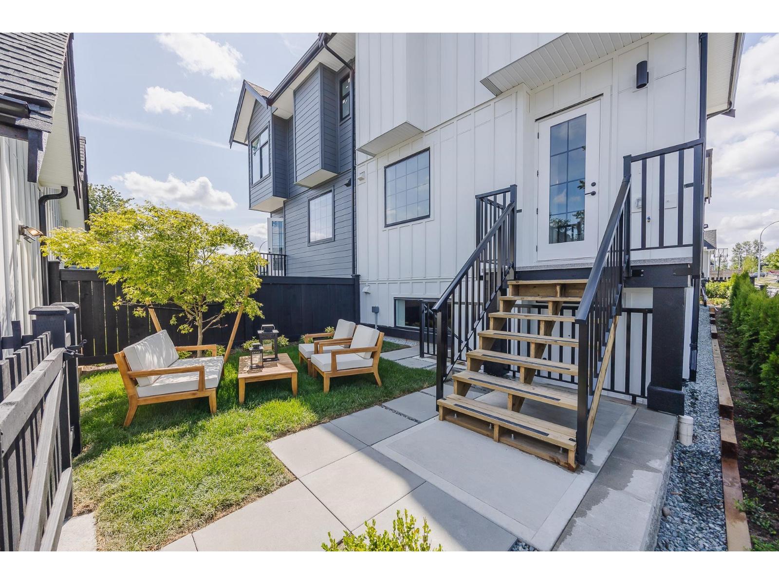 19767 75B AVENUE, Langley