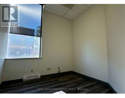 102 - 135 Bayfield Street, Barrie, ON L4M3B3 Photo 7