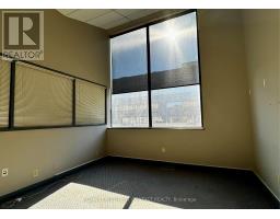 102 - 135 Bayfield Street, Barrie, ON L4M3B3 Photo 9