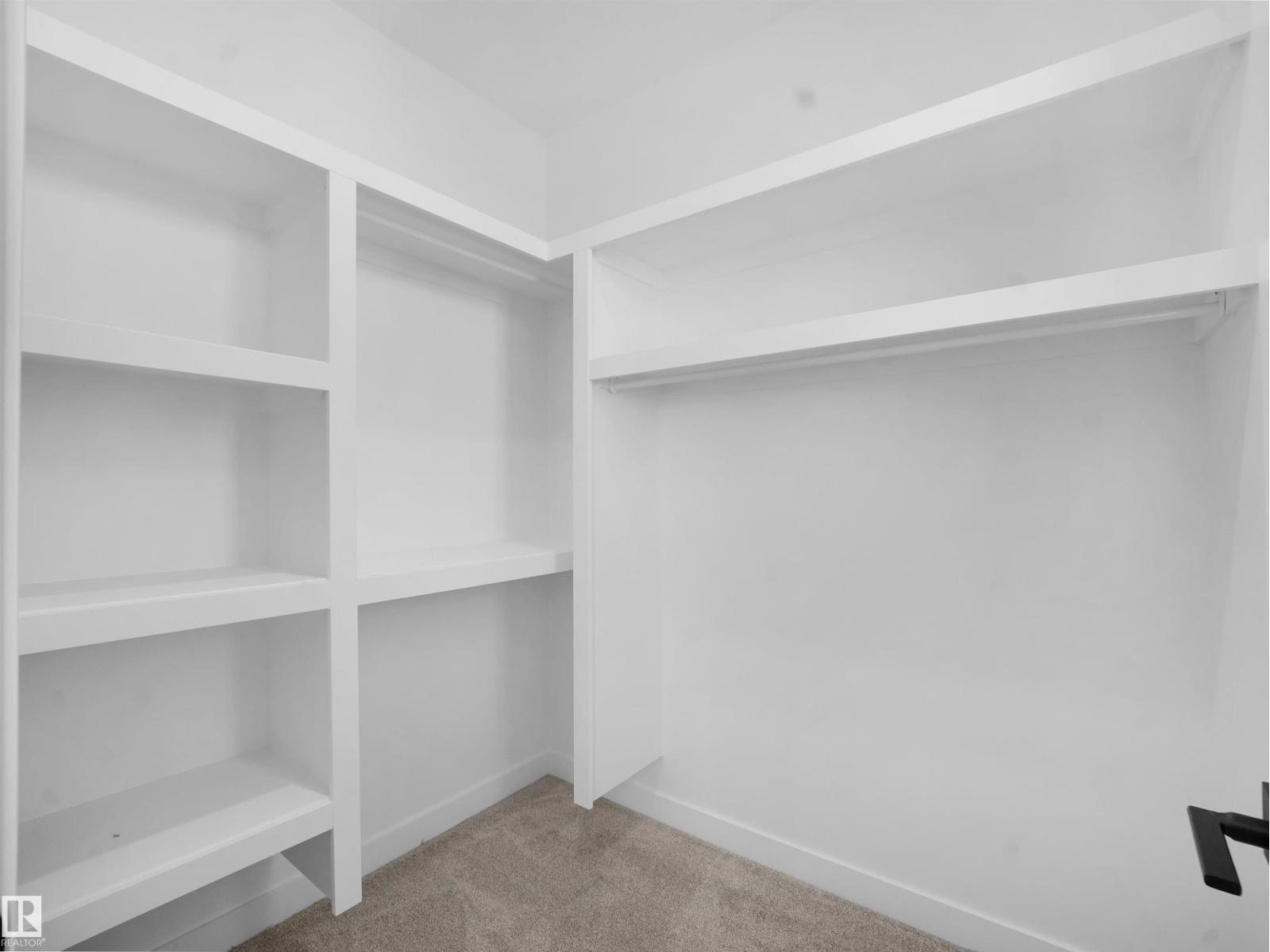 334 ROBERTS WD, Leduc