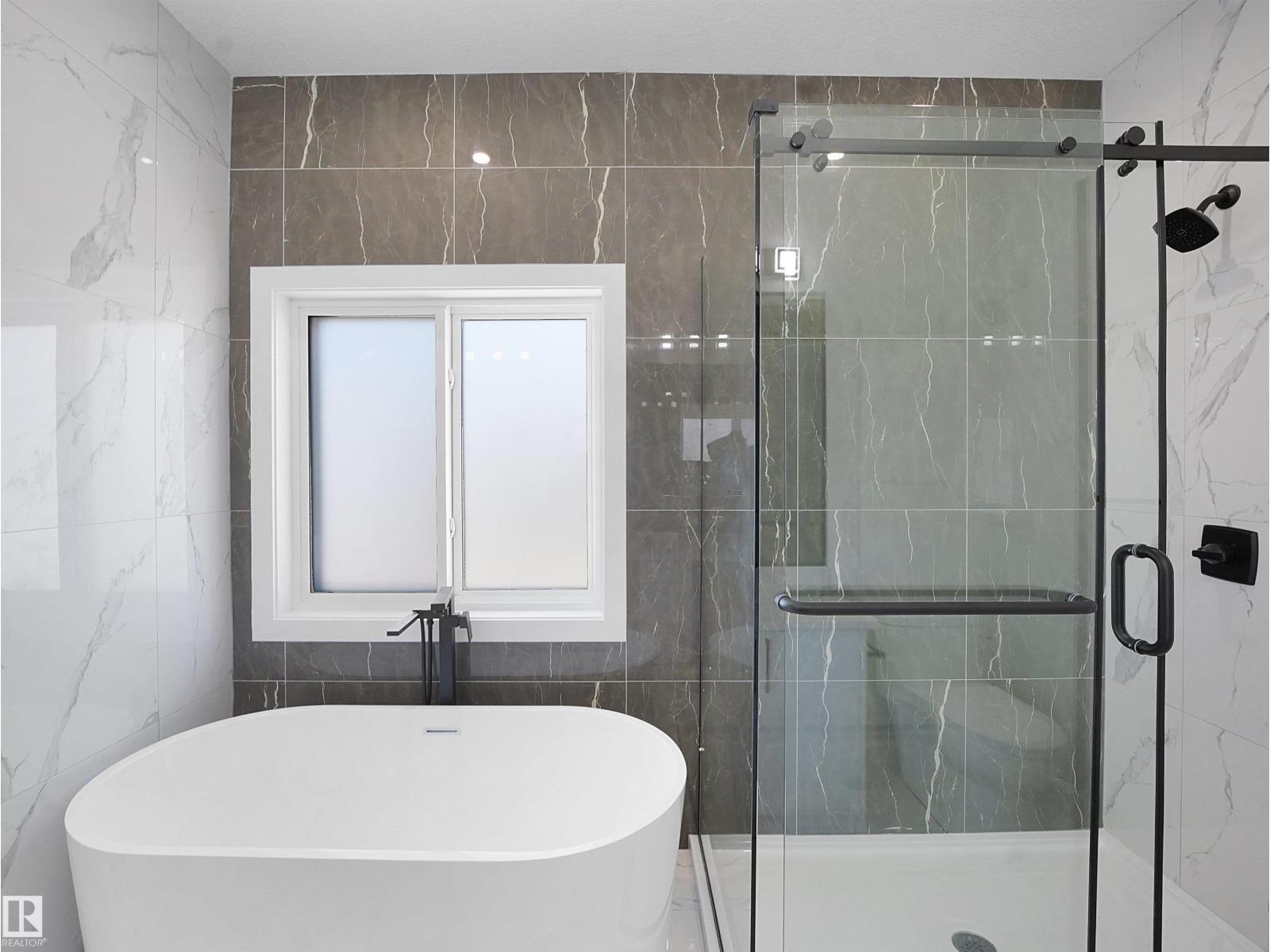 334 ROBERTS WD, Leduc