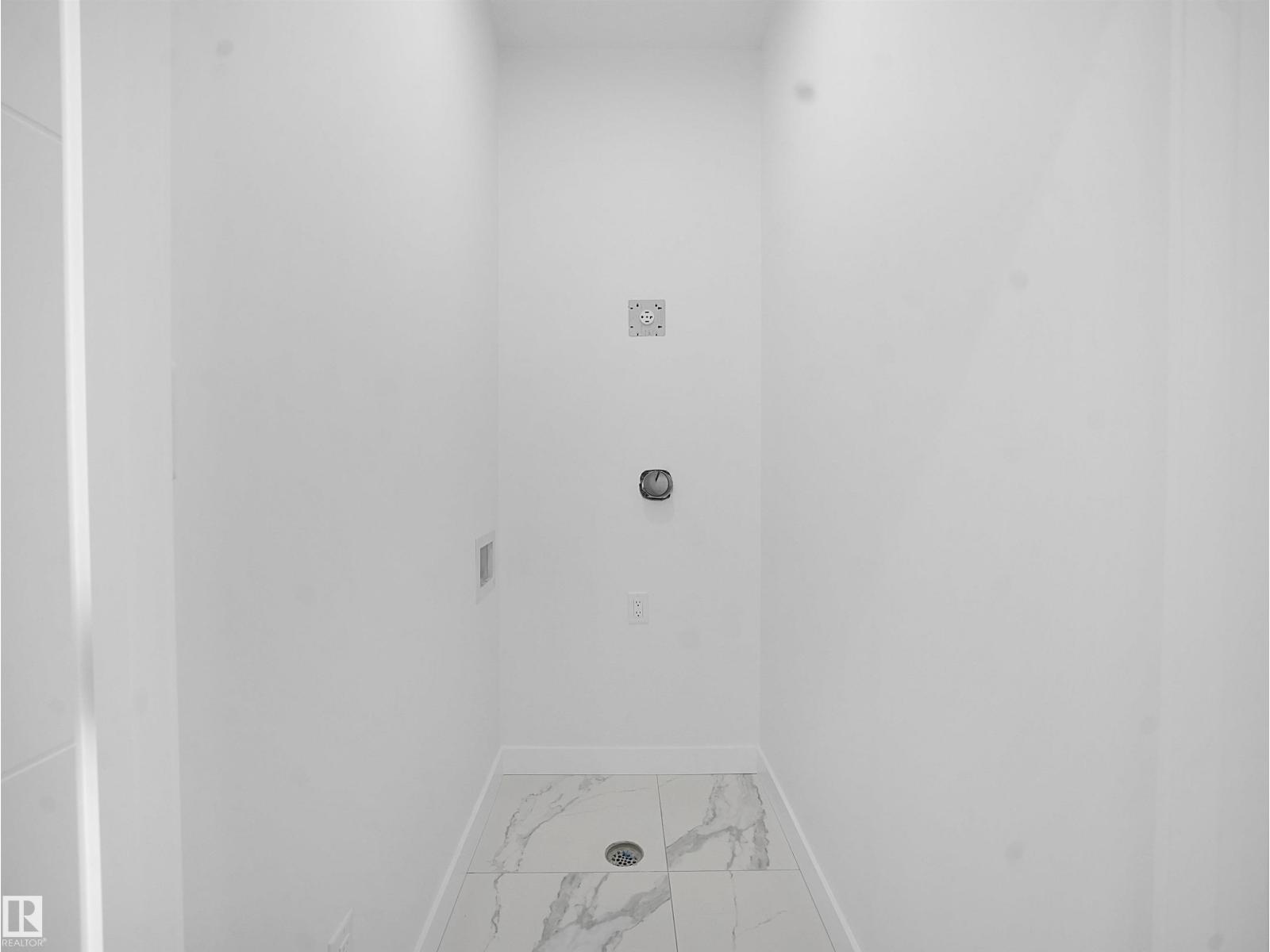 334 ROBERTS WD, Leduc