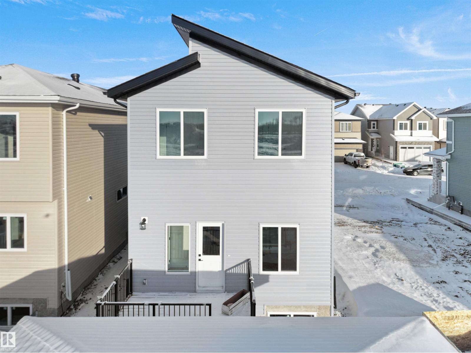 334 ROBERTS WD, Leduc