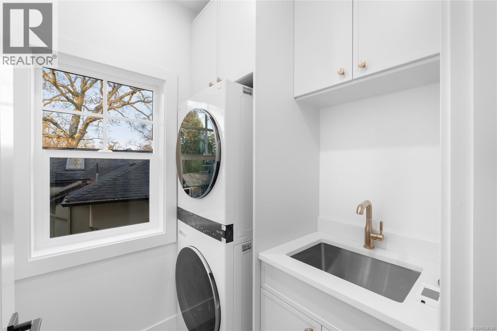 B 786 St. Patrick Street, Oak Bay