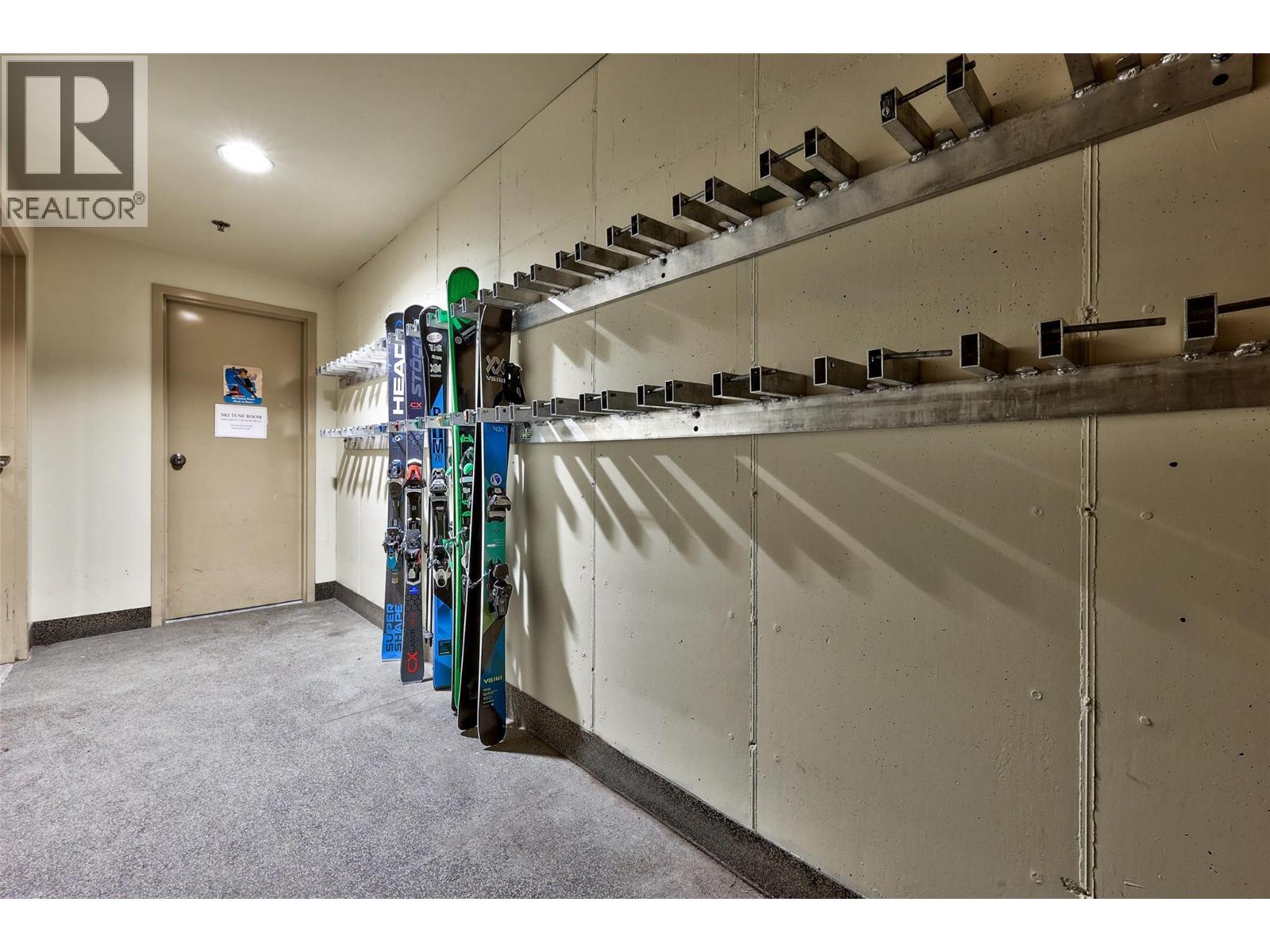 3190 Creekside Way Unit# 208, Sun Peaks