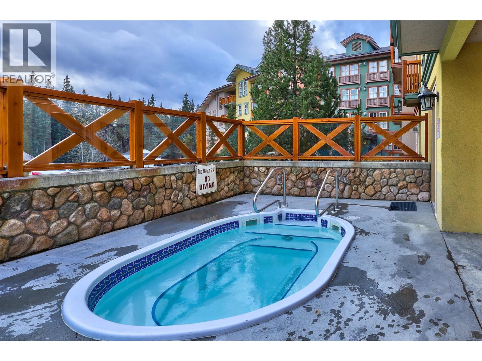3190 Creekside Way Unit# 208, Sun Peaks