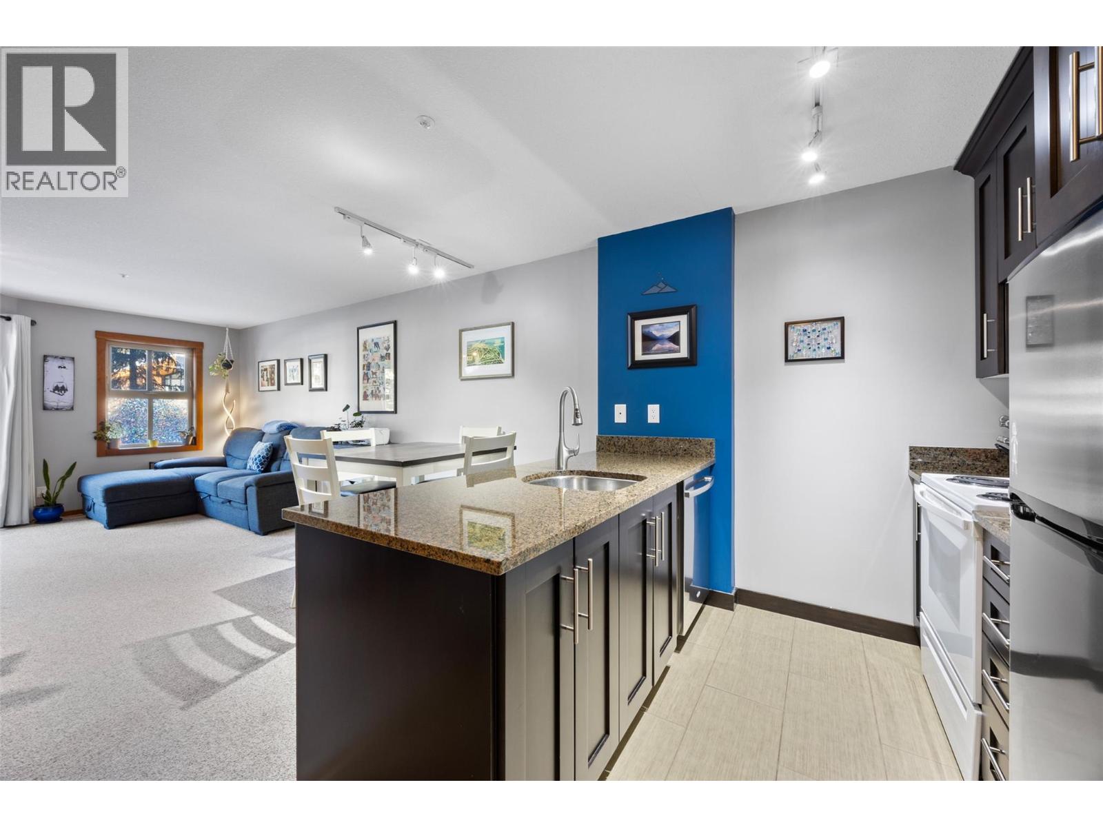 3190 Creekside Way Unit# 208, Sun Peaks